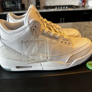 Jordan 3 Retro “Pure White 2018” StockX, US Men’s 10.5